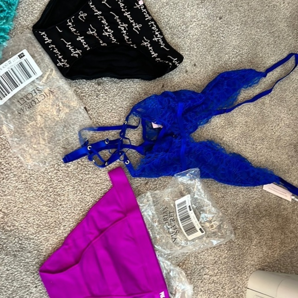 Victoria’s Secret lot small new
